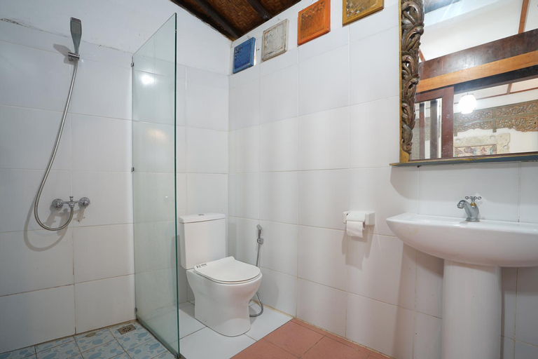Bathroom 4