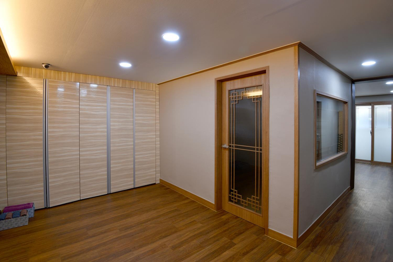 Others 2, Guma Modern HanokStay, Buk