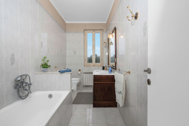 Bathroom 5, Borgo House In Florentine Hills With Pool, Florence