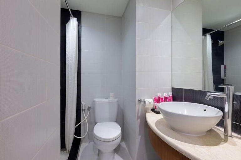 Bathroom 9