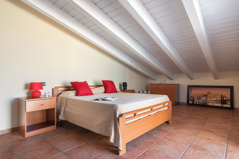 Bedroom 2, Balconies d'Orlando, Messina
