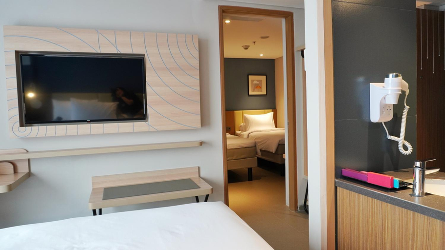 Bedroom 13