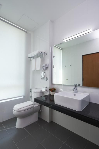 One Pacific Hotel & Serviced Apartments Room Type - Standard Twin Room With WIFI (Room Only)
