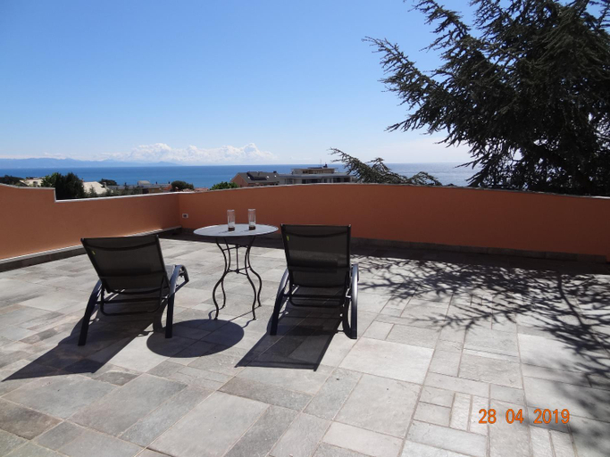 Others 3, Bed&BluUp, Savona