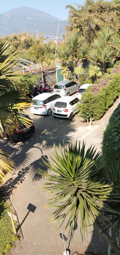 Exterior & Views 14