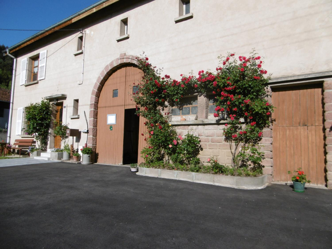 Exterior 12