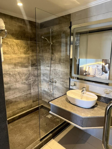 Bathroom 5, XU San Stefano Hotel, Alexandria