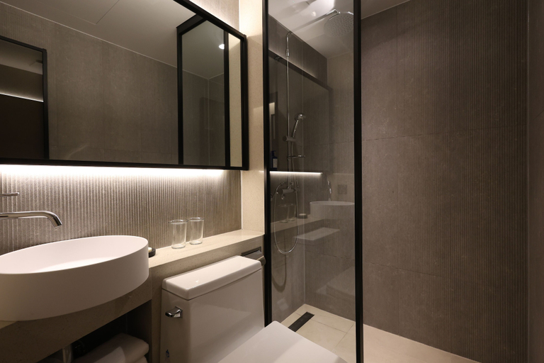 Bathroom 4, New Blanc Central Myeongdong, Jung