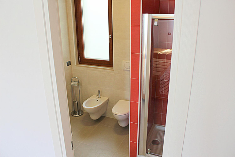 Bathroom 2, Navicri B&B, Foggia