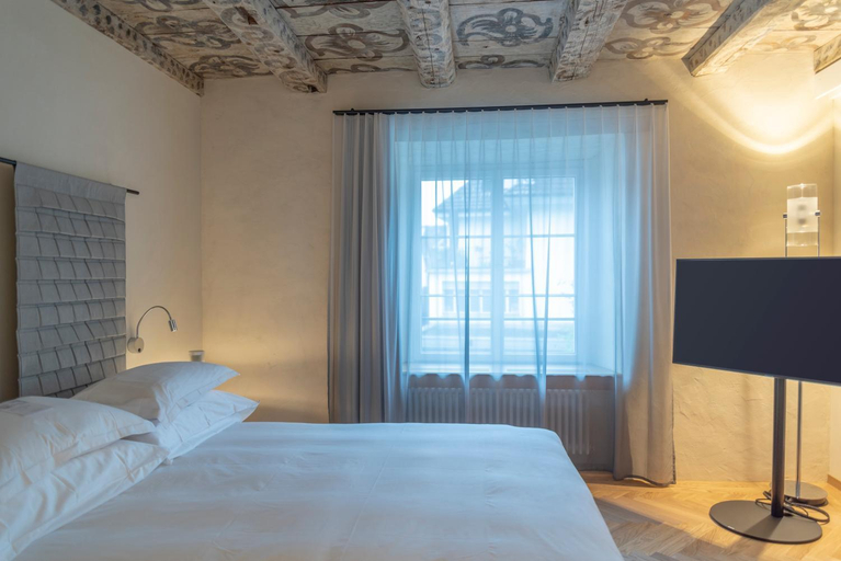 Bedroom 2, Hotel Caspar, Muri