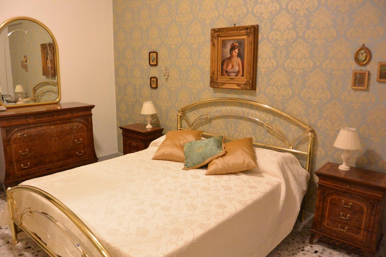 Others 2, B&B Piazza Madonnina, Salerno