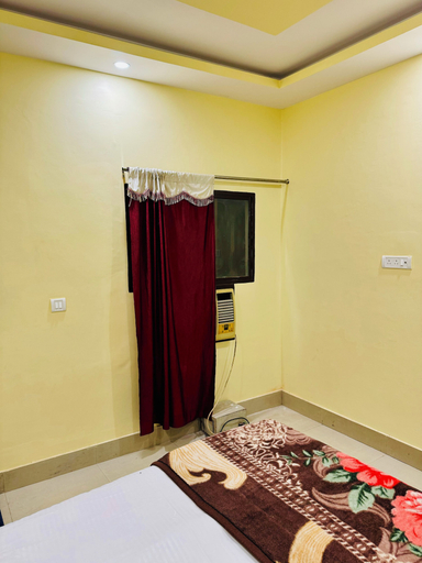 Bedroom 4, Suraj Guest House, Varanasi