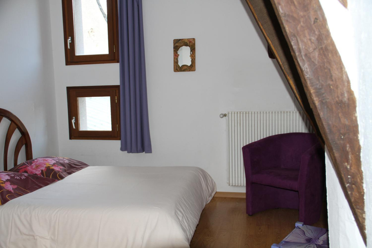 Bedroom 4, Hotel Auberge du Combaire, Aveyron