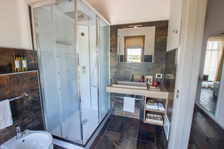 Others 4, Casanova Inn, Udine