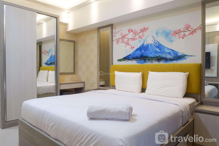 Bedroom 3, Luxurious Studio at Supermall Mansion By Travelio, Surabaya