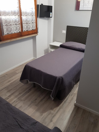 Bedroom 9