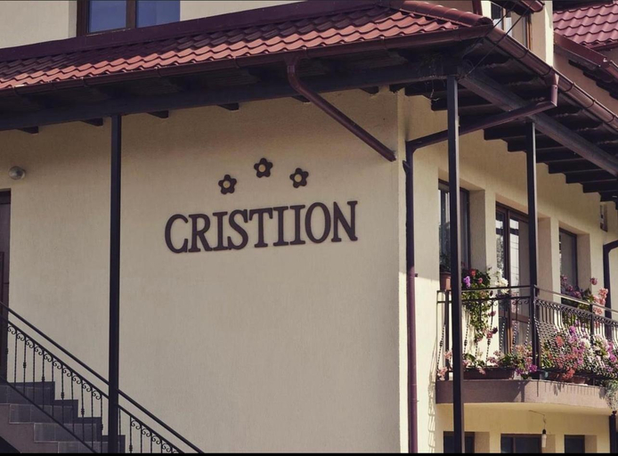 Others 4, Pensiunea Cristiion, Matau