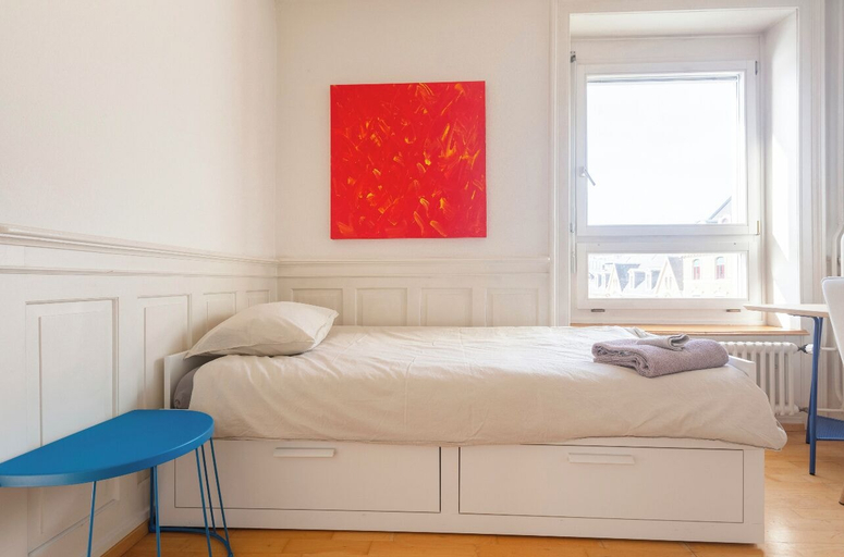Bedroom 12