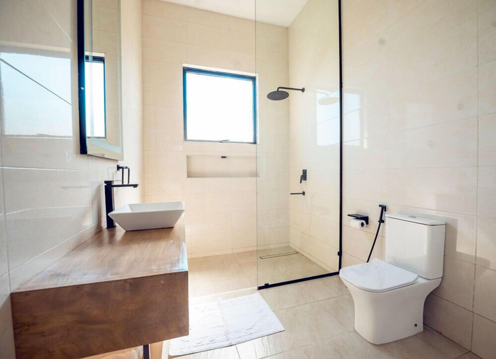 Bathroom 5, Solai Oasis, Longido