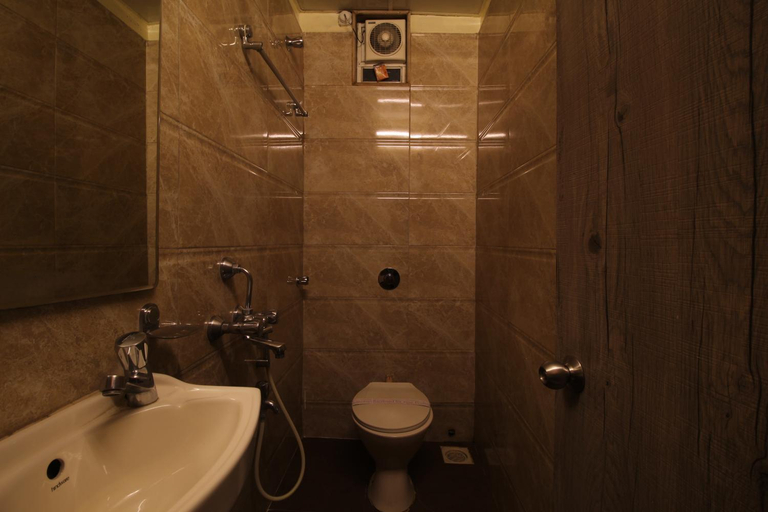 Bathroom 3, Shivkrupa Hotel, Pune