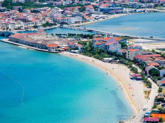 Others 5, Spacious apartment with terrace, Pag