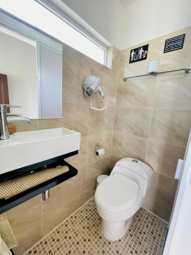 Bathroom 4, CASA MAYA, La Paz