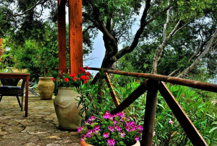 Others 4, B&B Tre Giummare, Trapani