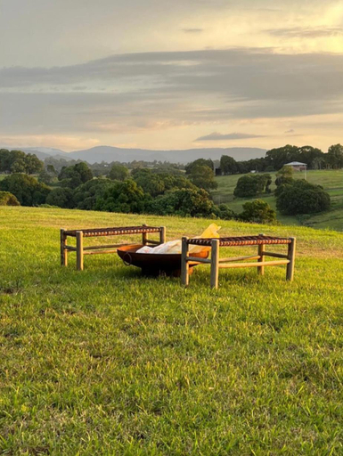 Others 5, Ten Acres, Tamborine Mountain