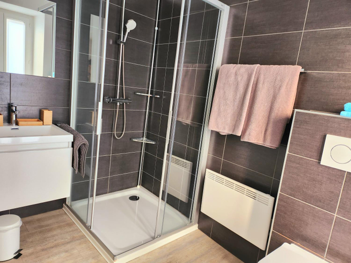 Bathroom 2, Auberge de l'Union, Sierre
