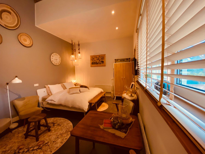 Others 3, B&B Zen, Drimmelen