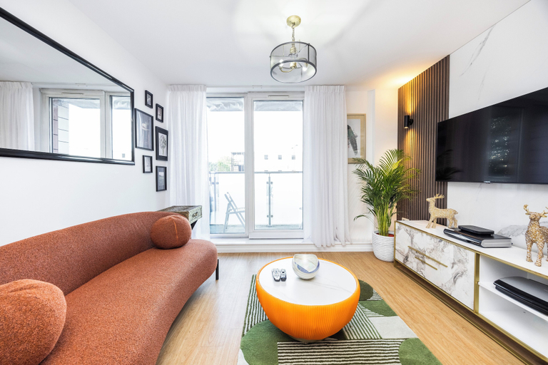 Others 5, Hide Out Two Bed Apartment at ExCeL, London