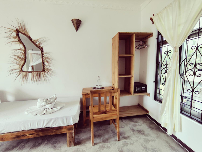 Bedroom 4, Hakuna Matata Boutique, Kusini