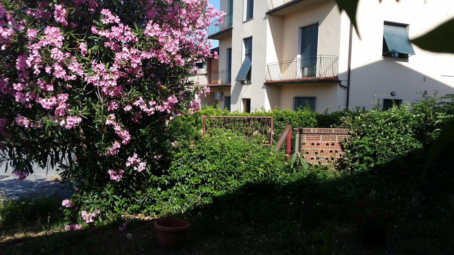 Others 5, Hotel Tarabaralla, Pistoia