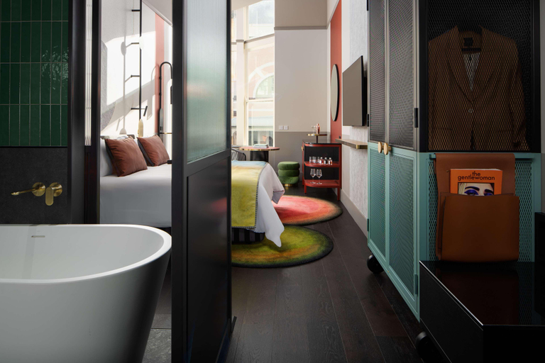 Bathroom 21