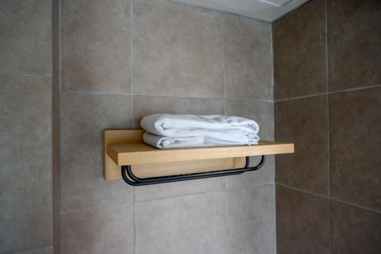 Bathroom 11