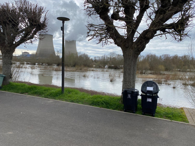 Others 5, Locations de la centrale de Belleville, Nièvre