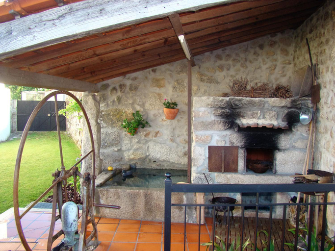 Others 4, Casa de Campo Patio do Avo, Viseu