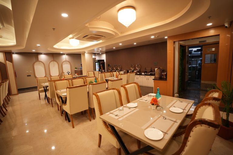 Food & Drinks, Hotel Ramvan, Jhansi
