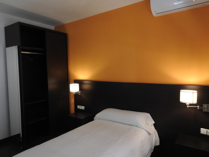 Others 5, Hostal Meson de Paco, Zaragoza