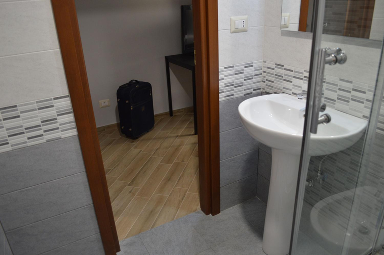 Bathroom, ARIOSTO LUXURY ROOMS, Rome