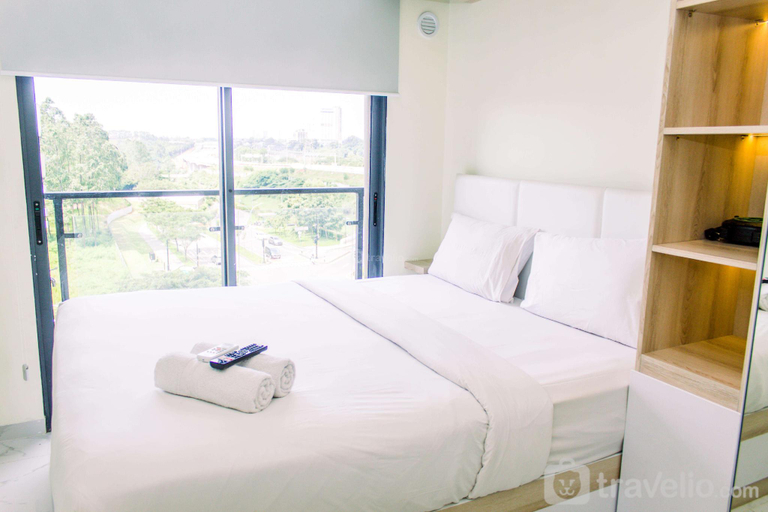 Others 4, Studio with Cozy Design Sky House BSD By Travelio, South Tangerang