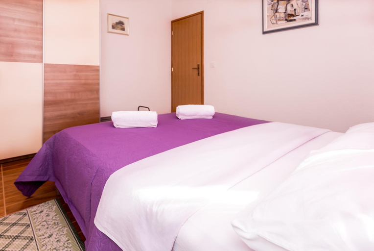 Others 3, Apartments Blaza, Podstrana