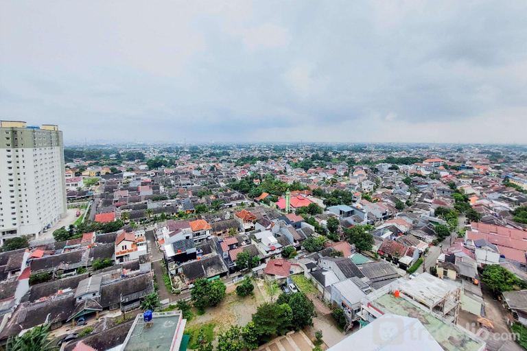 Others 3, Studio (No Kitchen) Urbantown Serpong By Travelio, South Tangerang