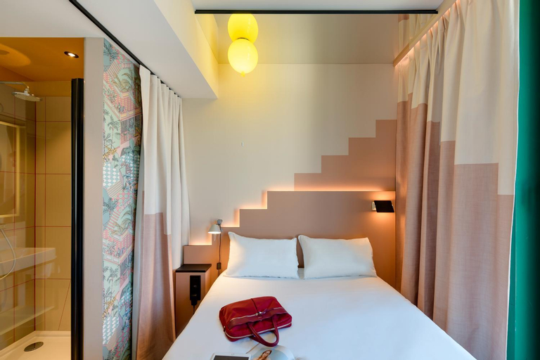 Bedroom 27