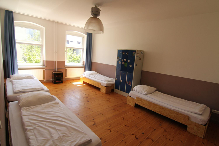 Bedroom 4, 36 Rooms Hostel Berlin Kreuzberg, Berlin