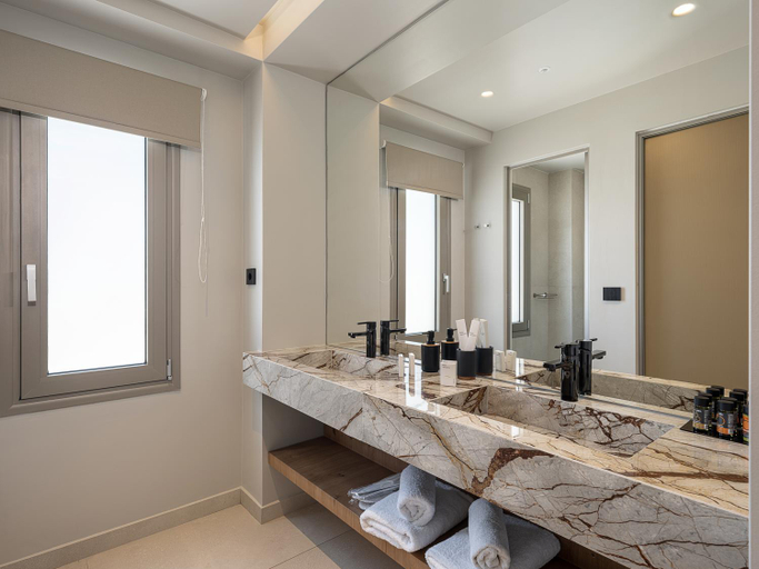 Bathroom 4, Iperion Beach, Crete