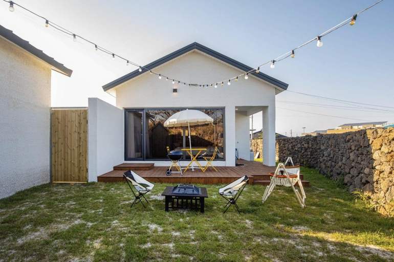 Exterior & Views 1, Panpo HyunStay, Jeju