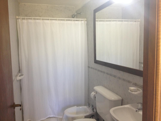 Bathroom 4, Los Aromos de Valeria, Pinamar