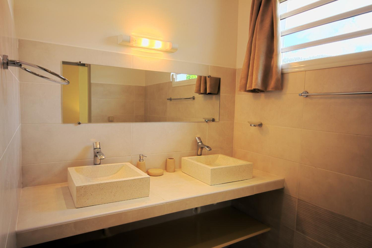Facilities 4, Modern villa closed to the beach (MQSL16), Basse-Pointe