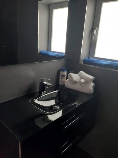 Others 2, Belvedere Airport Suites
